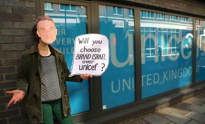 Robbie Williams'a, İsrail protestosu