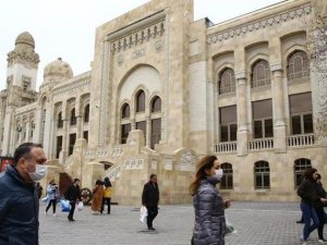 Azerbaycan’da bir günde rekor sayıda Covid-19 vakası kayıtlara geçti