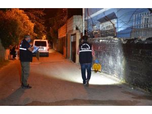 Kavgada Boğazından Bıçaklanan Genç, Yaralandı