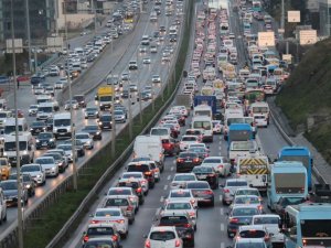 Türkiye'nin Geçiş Güzergahında Araç Yoğunluğu Arttı