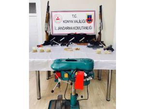 20 Tabancayla Yakalandılar, Silah Kaçakçılığından Tutuklandılar