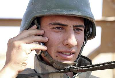 Kışlada telefona '7 numara' şartı