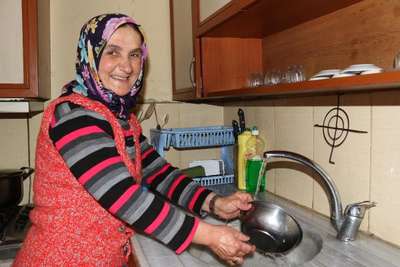 Eşekle su taşımaktan kurtuldular