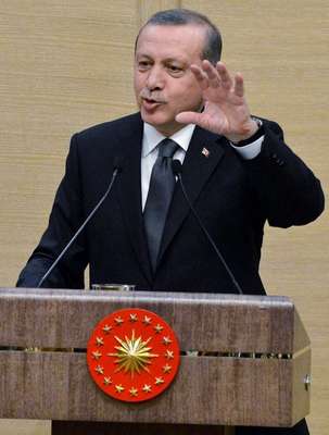 Erdoğan warns Pope Francis not to repeat ‘mistake’ about Armenian claims