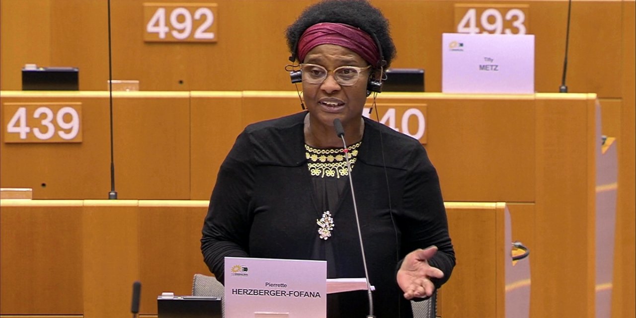 Mali kökenli AP milletvekilinin iddiası: “Belçika polisinin ırkçı saldırısına uğradım”