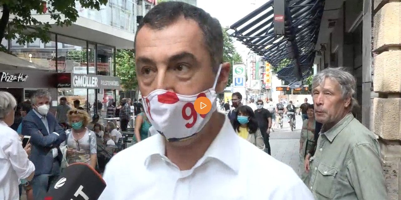 Cem Özdemir kendisine laf atanı sert uyardı: “Kapa çeneni”