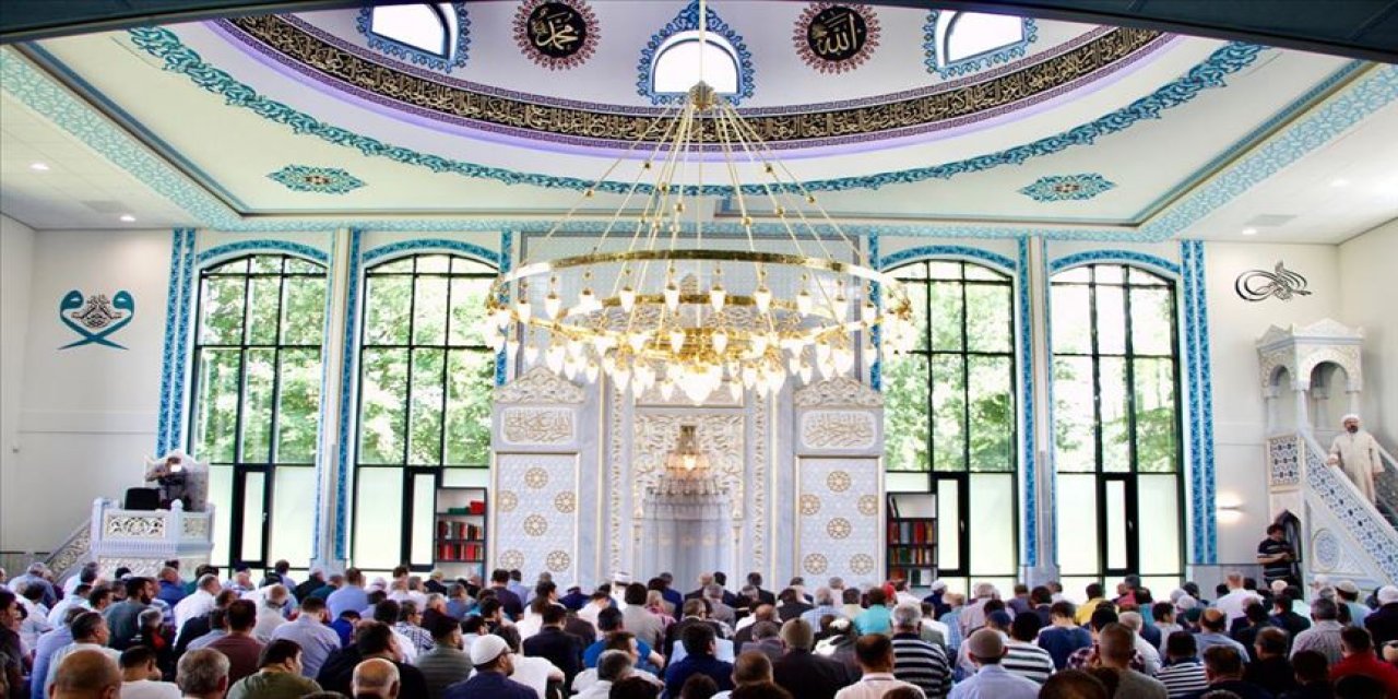 Meclis araştırdı: Hollanda'da camiler Türkiye'nin etkisinde 