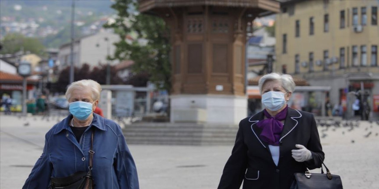 Toplum maske zorunluluğundan yana: Belçika'da son 24 saatte yeni vakalar