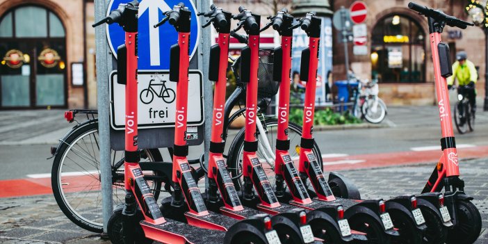 Trafiği temizleyecek derken: Elektrikli scooter kazaları tedirgin etti