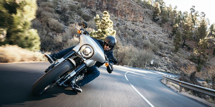 Sokağa çıktılar: Binlerce motosiklet sürücüsü yasak girişimine karşı çıktı