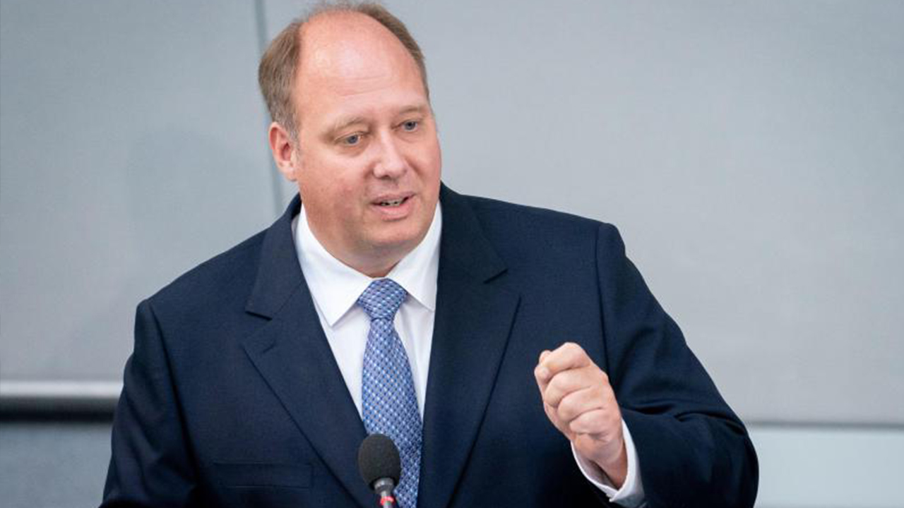 Berlin, düşünüyor: Korona kurbanları için devlet töreni düzenlenebilir