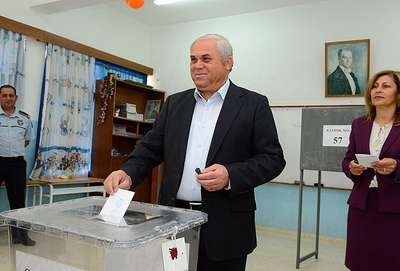 KKTC Başbakanından Akıncı'ya destek