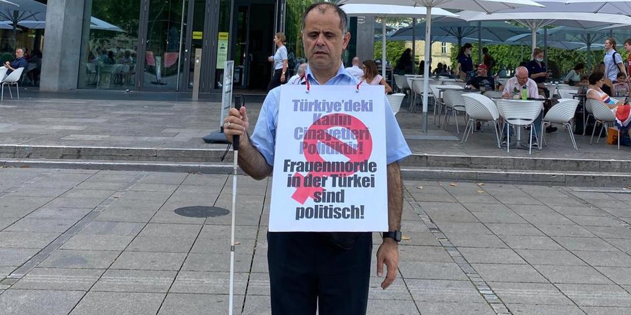Almanya’da “Duran Adam” eylemi: Kadın şiddetine karşı Türk operacı sokağa çıktı