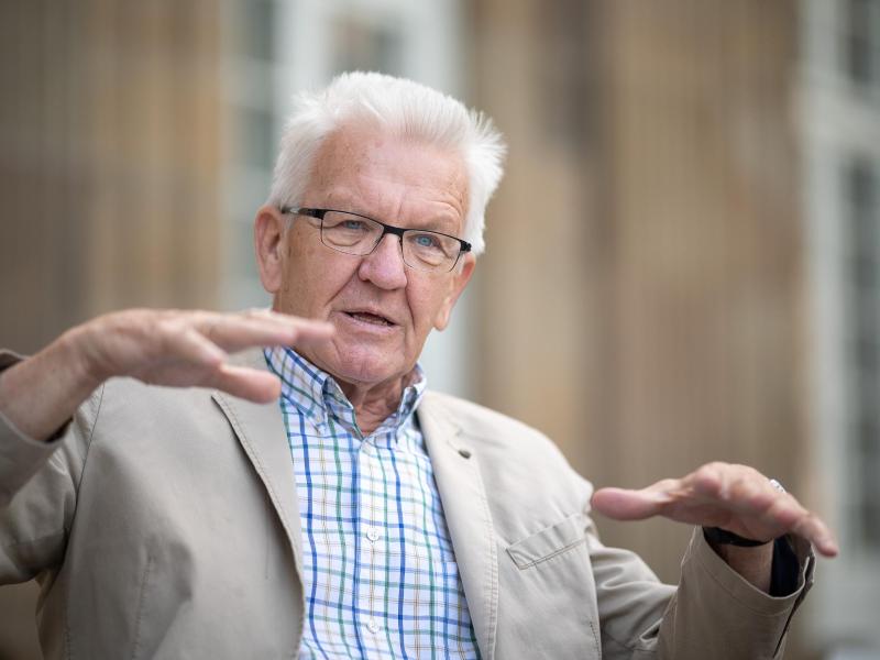Başbakan Kretschmann da gitmedi: “Yurtdışı tatiline çıkmak hiç uygun değil”