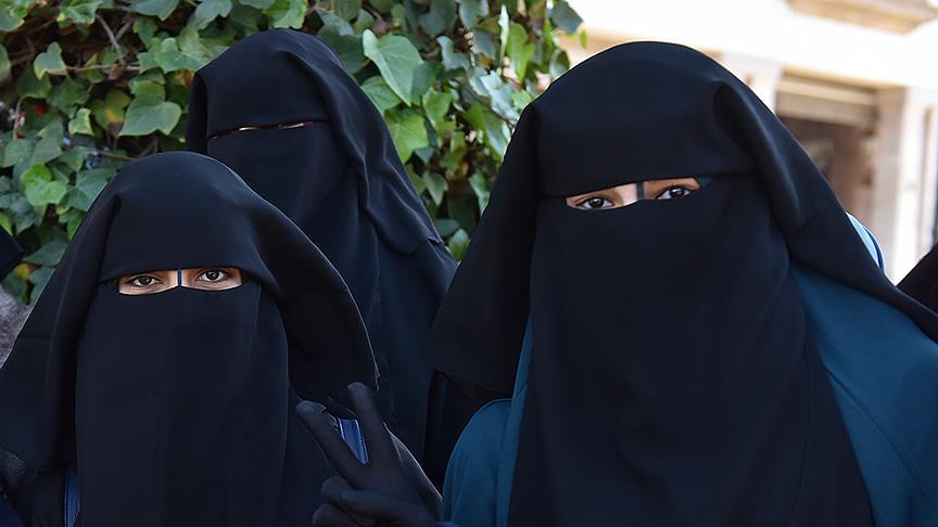 10 bin krona kadar cezası var:Danimarka’da 60 kişiye “örtünme” cezası