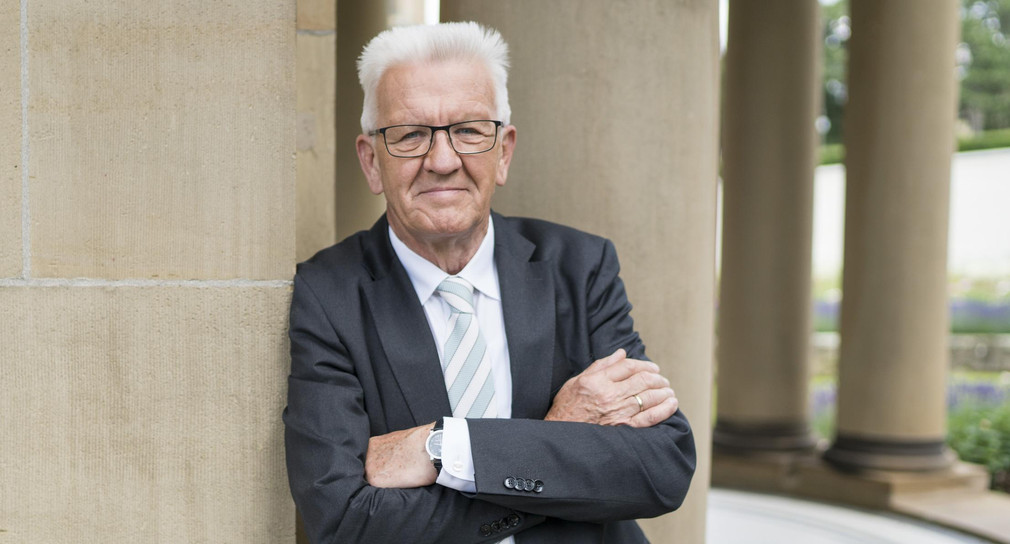 Eyalet Başbakanı Kretschmann dil kavgasına isyan etti: “Dil bekçisine ihtiyaç yok”