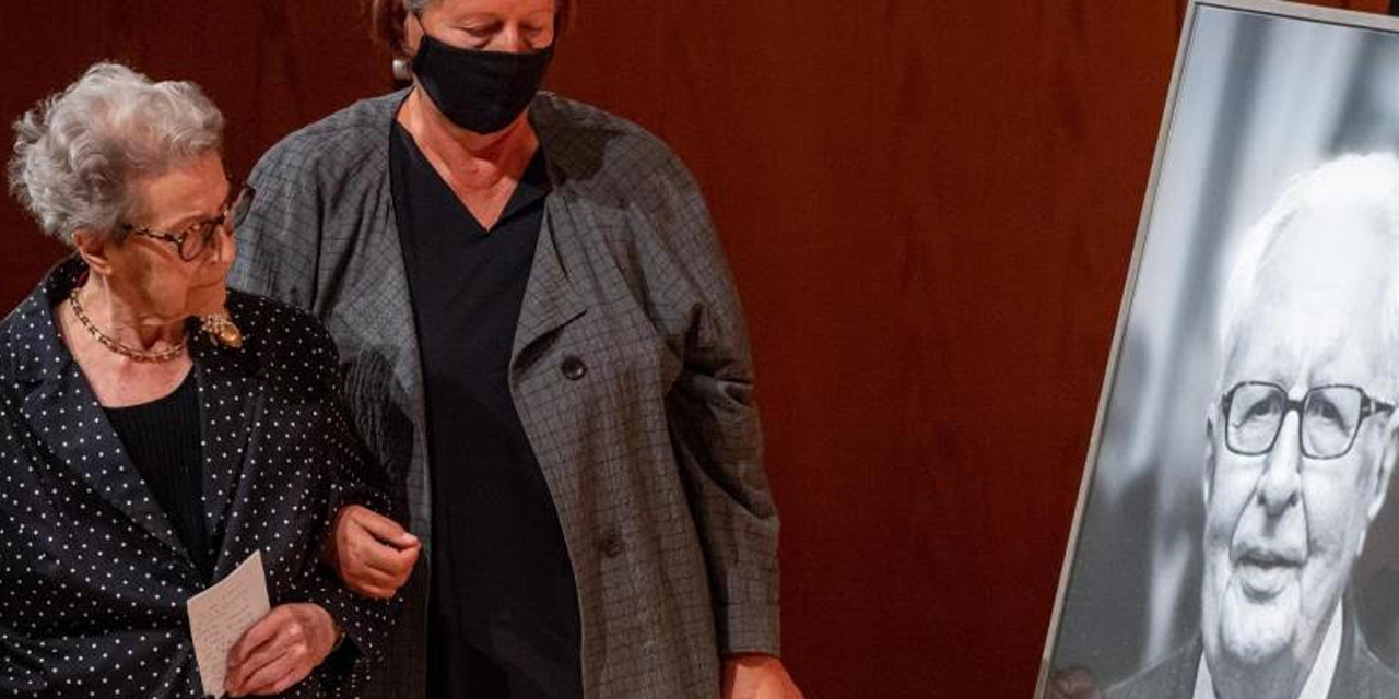 Kendi cenaze töreninde vasiyet etti: “Almanya için savaştığımız şeyleri koruyun“