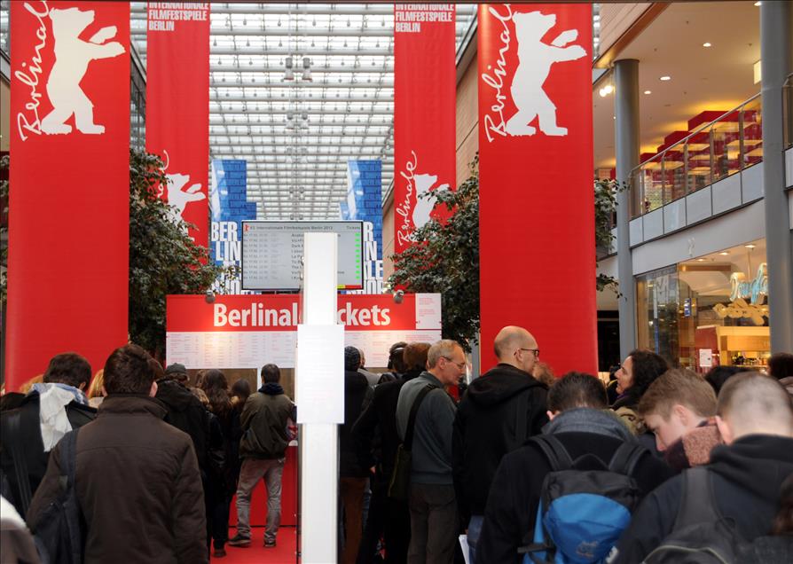 Cinsiyet ayrımını kaldırma kararına tepki: Berlinale eşitlik sağlayamıyor