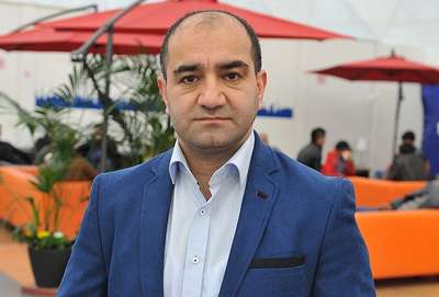 Almanya başörtüsüyle değil, ırkçılarla uğraşmalı