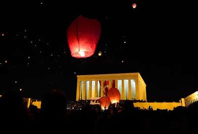Anıtkabir'de 1915 barış balonları