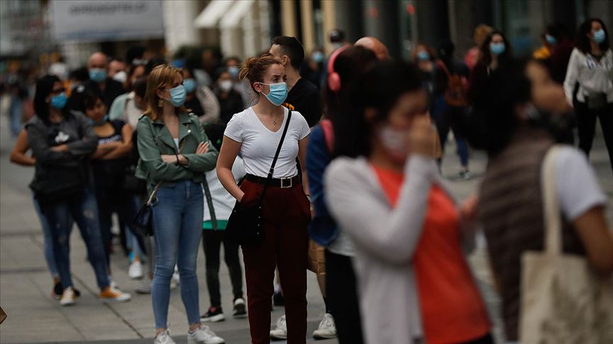 Avusturya’da artan vaka sayıları nedeniyle maske kullanma zorunluluğunun kapsamı genişletildi