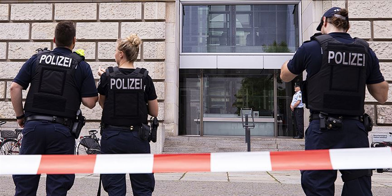 Новое нападение. Полиция Турции. Защитный арест Германия. Германия рейд. Немецкие новости.
