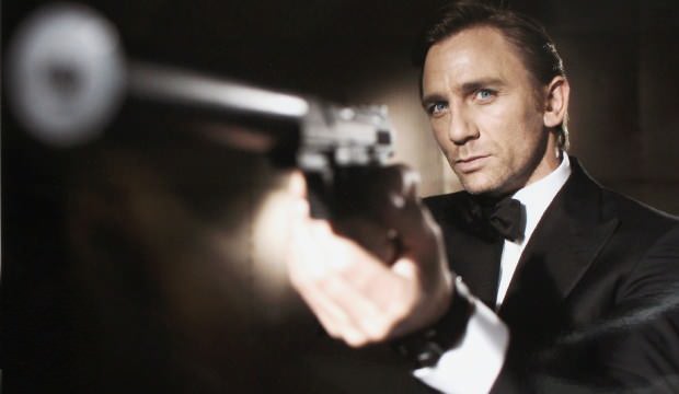 İngiltere’de polis James Bond’un çalınan silahlarını arıyor
