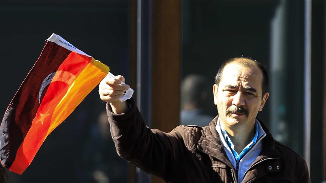 Yurtdışı Türklerine müjde: Boşanma, ehliyet, emeklilik, vatandaşlık hizmetleri kolaylaşacak