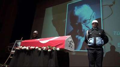 Türkiye Einstein'ı son yolculuğuna uğurlandı