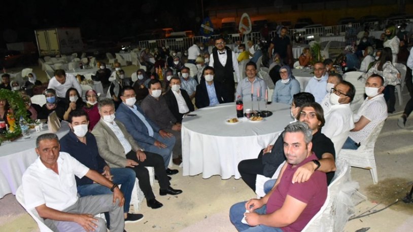 AK Partili başkanın düğününde salgın önlemini hatırlatan polis sürüldü: 'AK Parti düşmanı mısın?'