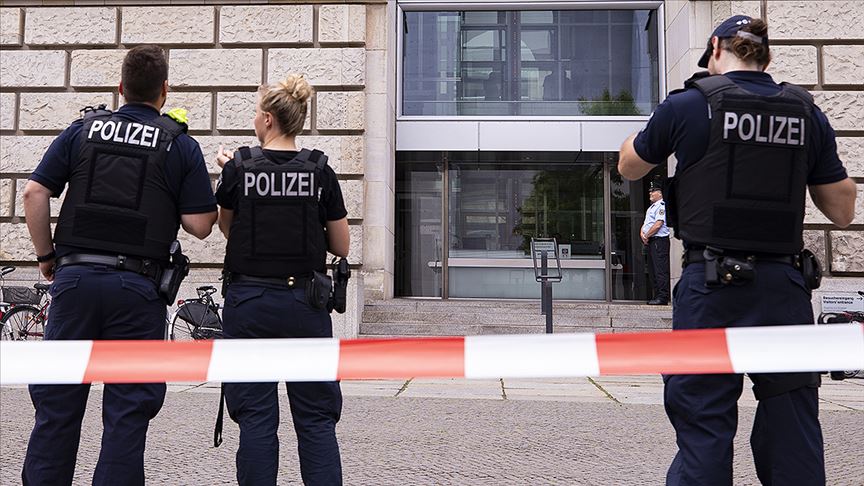 “Irkçı”, “çöplük”, “köpek”: Polisi çok sert eleştiren Alman gazeteciye soruşturma açılmayacak