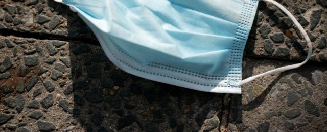 Almanya’da yaklaşık 300 bin kişi koronaya yakalandı