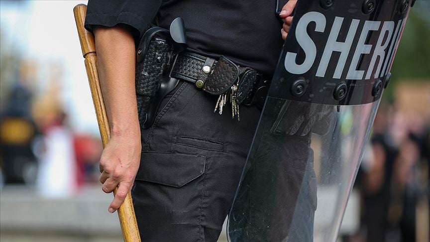Irkçılıkla suçlanıyorlar: İngiltere’de 5 polis hakkında soruşturma başlatıldı
