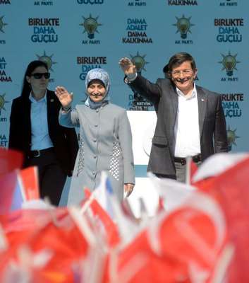 'İnönü zihniyeti Azerileri Ruslara teslim etti'