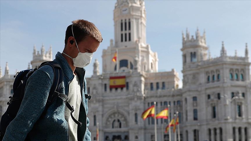 Madrid’de yöntem karışıklığı: İspanya’da vaka sayısı son 24 saatte 12 bin 423 arttı