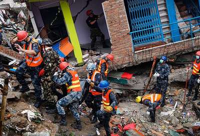 Nepal'de ölü sayısı 5 bine yaklaştı