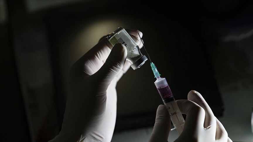 Prof. Uğur Şahin sahada: BioNTech ve Pfizer’in geliştirdiği Covid-19 aşısının üretimine başlandı