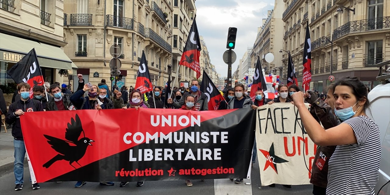 Fransa’da işçiler ve göçmenler sokağa çıktı: “Macron senden nefret ediyoruz“