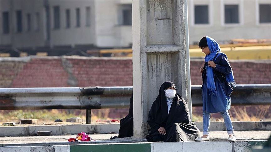 “Yan hasar”: Koronavirüs Fransa’da yüz binlerce insanı yoksulluk sınırının altına itti