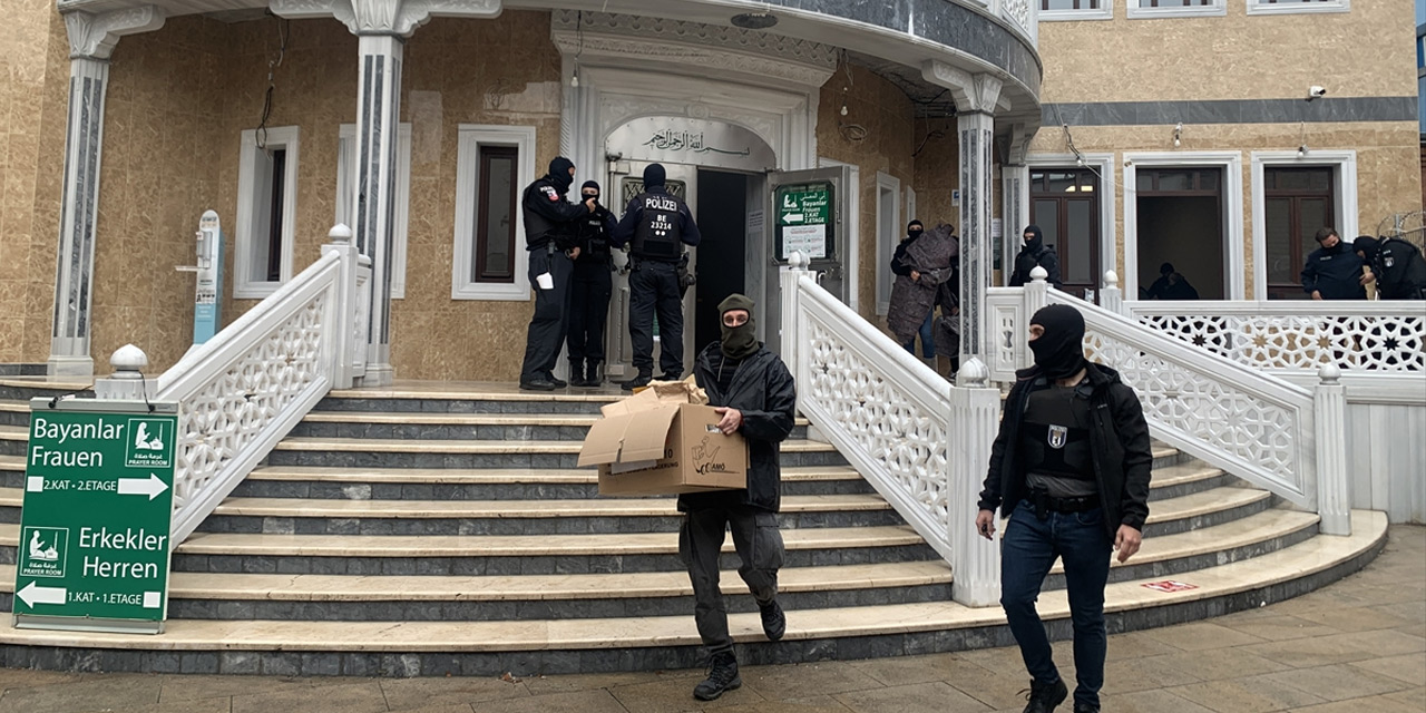 Korona yolsuzluğu iddiaları var: Berlin’deki cami araması tepkilere yol açtı