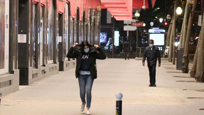 Fransa’da rekor üzerine rekor: Günde 42 bin 32 koronavirüs vakası