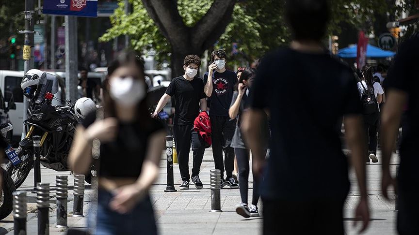 İtalya’da en yüksek günlük vaka sayısı: 21 bin 994 kişi enfekte