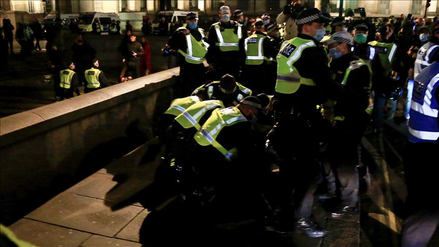 Londra karışık: Birleşik Krallık uçağı türbülanstan kurtulamıyor