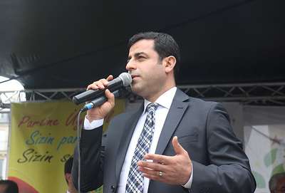 Demirtaş Paris'te konuştu