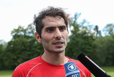 Halil Altıntop 2 yıl daha Augsburg'ta