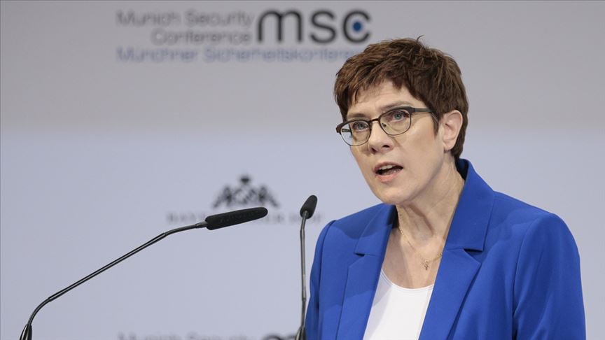 Almanya Savunma Bakanı: “ABD’nin nükleer silahları olmadan Avrupa kendisini koruyamaz”