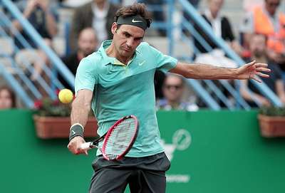 Djokovic ve Federer galibiyetle başladı