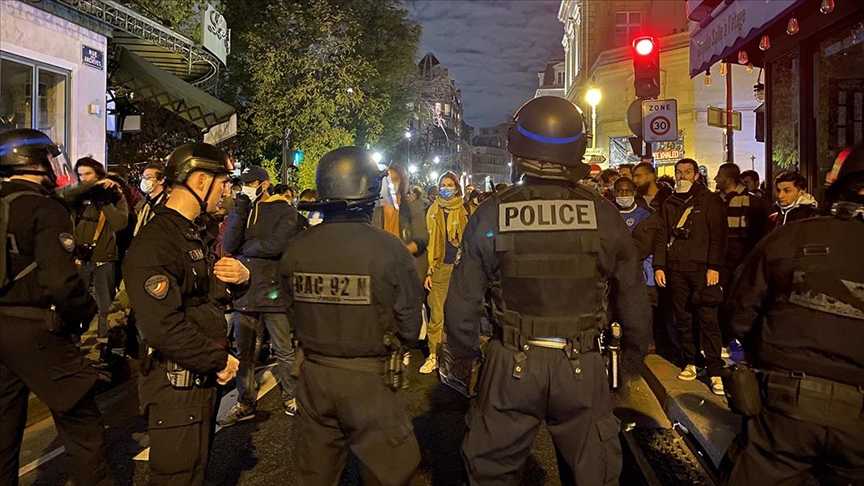 Fransa’da ırkçı polis şiddeti kameralara yansıdı: “Pis zenci, seni parçalayacağız!”