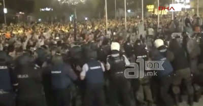 Üsküp'te hükümet protestosu: 55 yaralı
