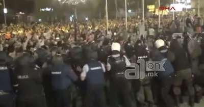 Makedonya'da hükümet protestosu: 55 yaralı